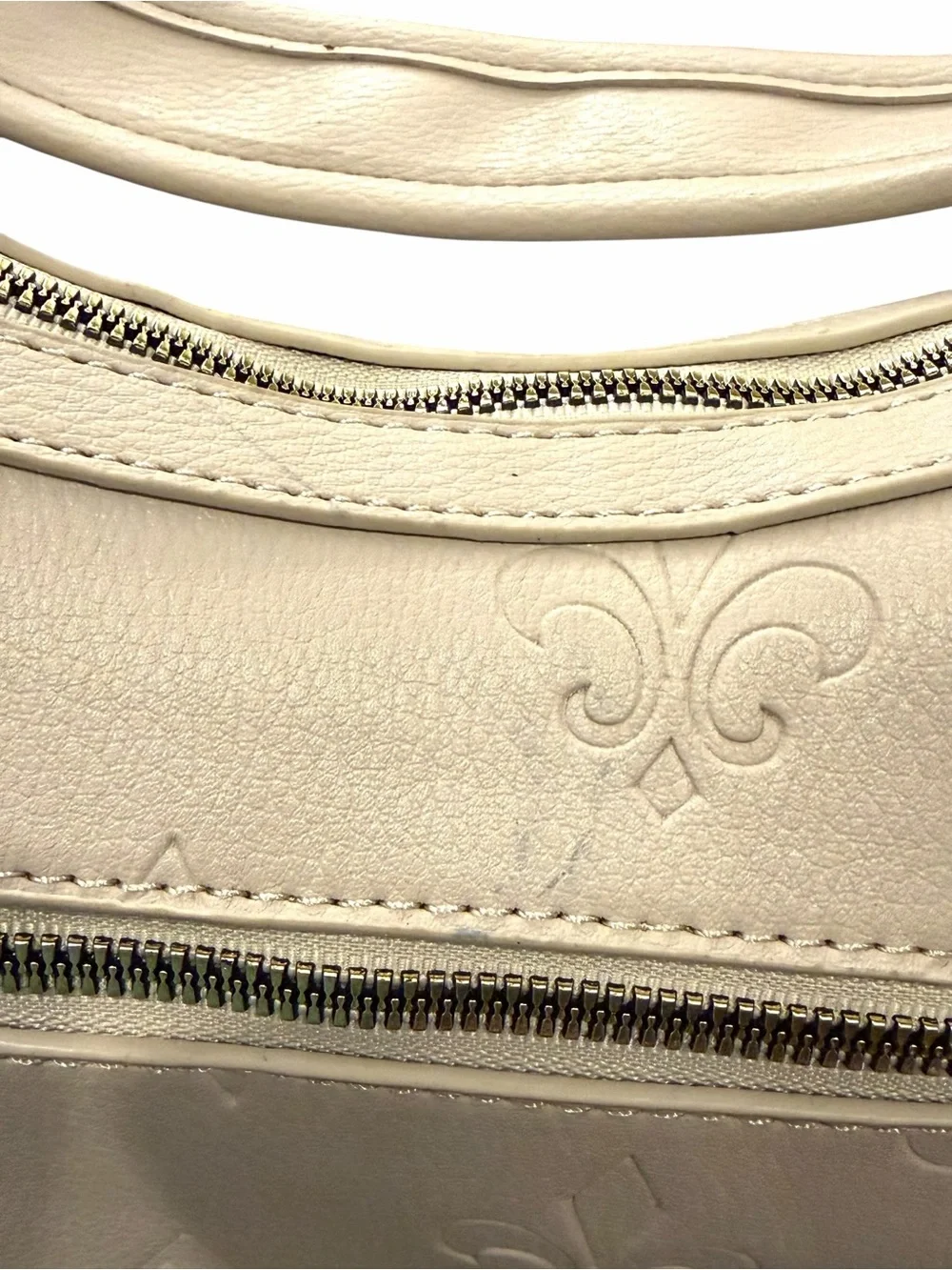 Adrienne Vittadini Ivory Marseille Signature Collection Hobo Bag New Preppy